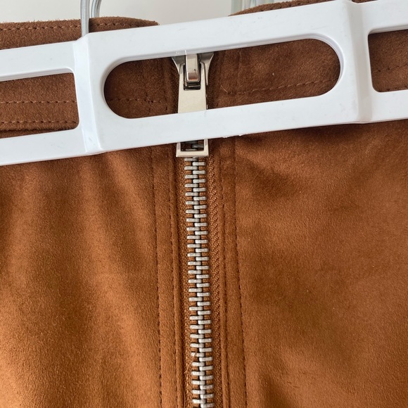 Suede skirt - Picture 3 of 4